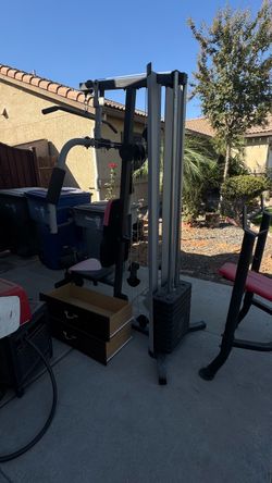 Chest and back workout machine