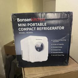 Mini Fridge 