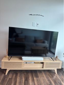 Roku 65" Class Plus Series QLED 4K Smart Roku TV – Excellent Condition