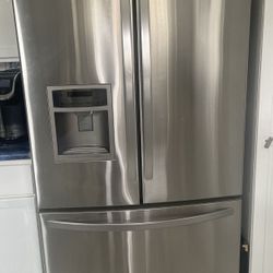 Kenmore Refrigerator 