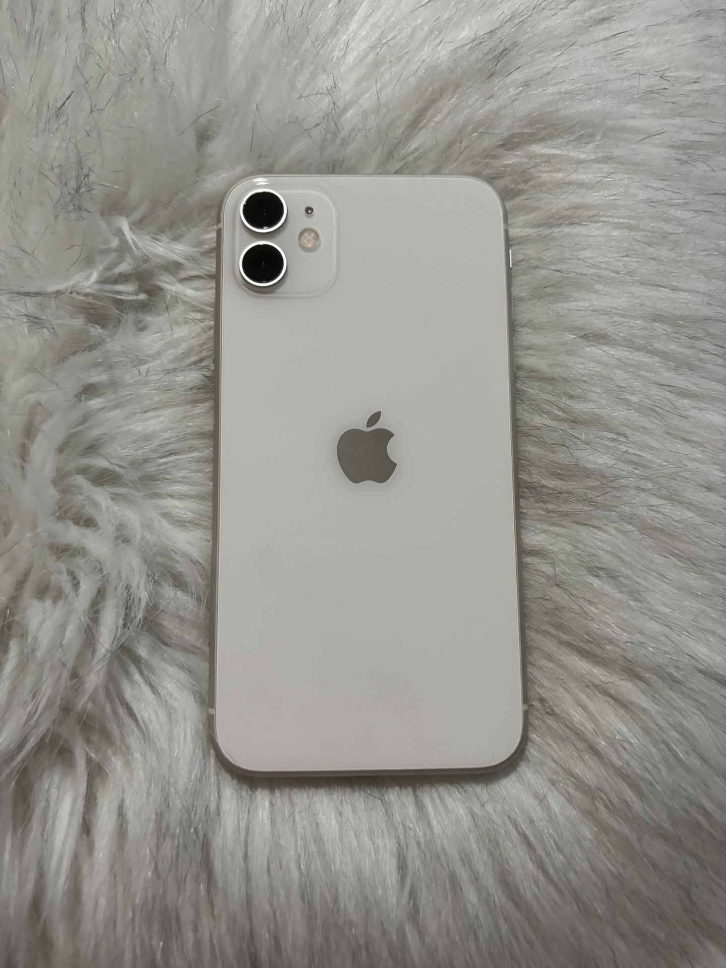 IPHONE 11 64GB UNLOCKED
