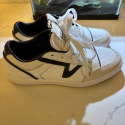 BRAND NEW - VANS Comfy Cush