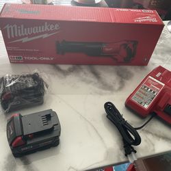 MILWAUKEE SAWZALL RECIPROCATING SAW WITH TWO M18 XC 5.0 MILWAUKEE BATTERIES AND CHARGER…