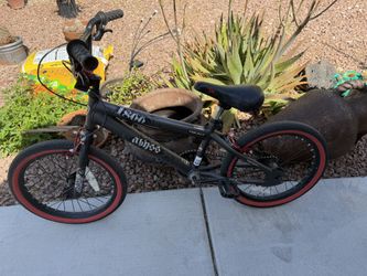 Kent Abyss 1800 18-inch BMX bike