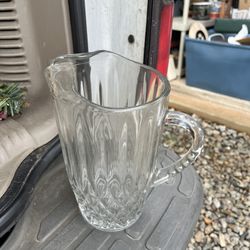 Glass pitcher 