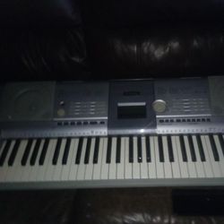 Yamaha electric Keyboard