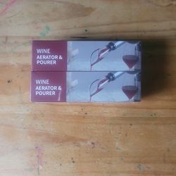 Wine Pourer