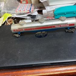 HO Scale Three Cap Tanker Carexxin Good Condition 