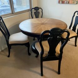 Nice Wood Dining Room Table & 4 Chairs Set