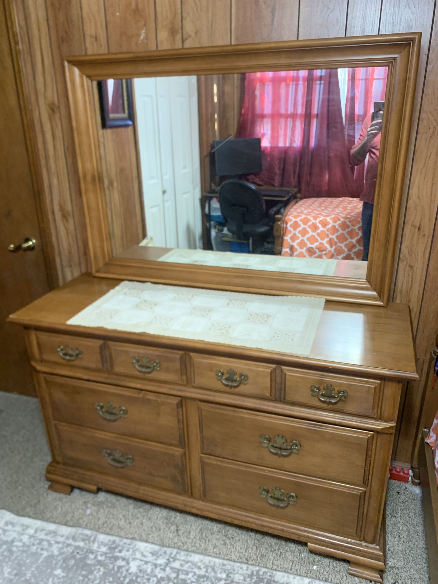 Dresser With Mirror