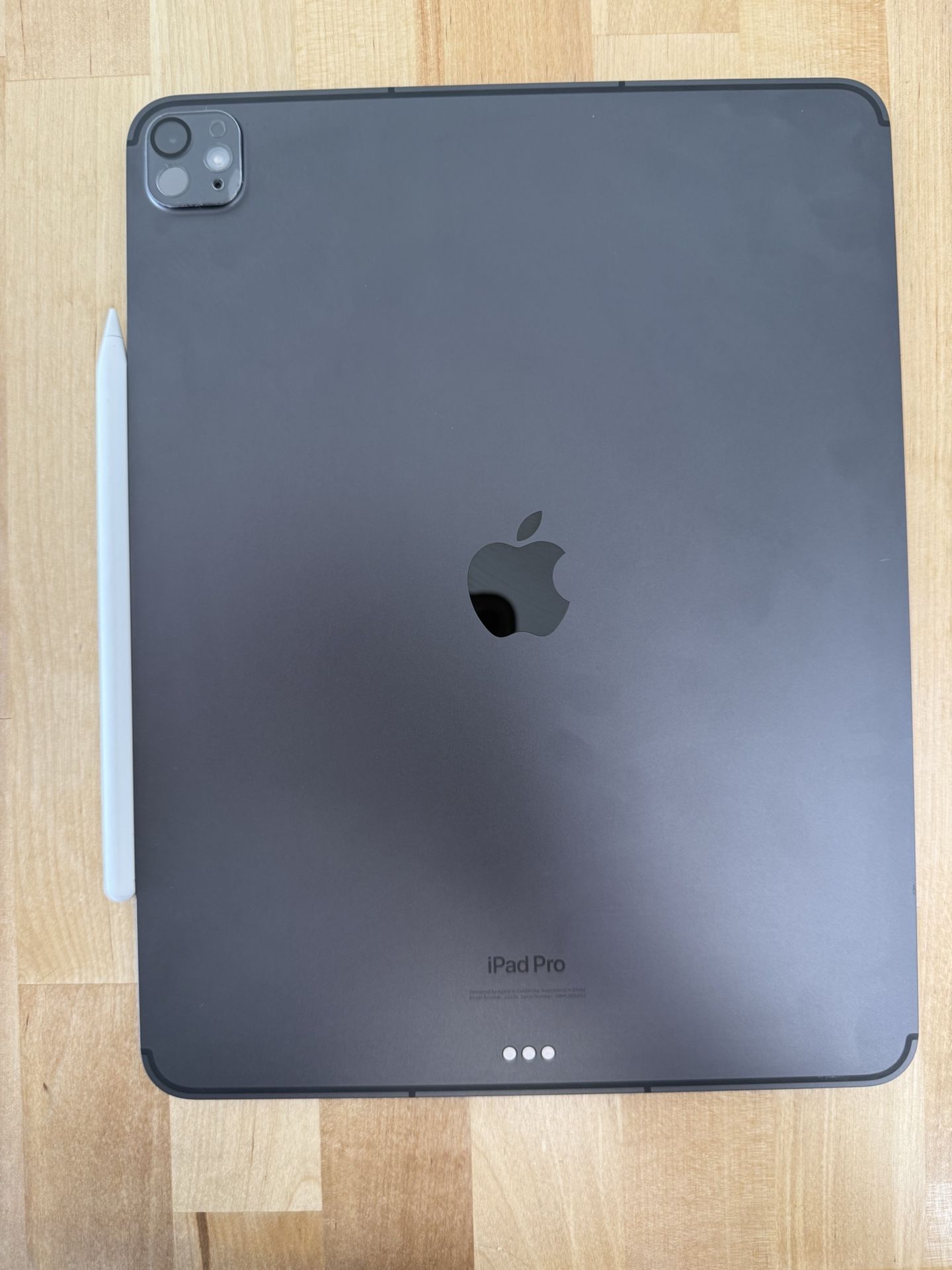Like New iPad 2024 AT&T M4 iPad 13-inch 256GB WiFi + Cellular