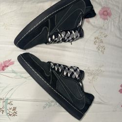 Travis Scott Black Phantom Size 9 Used But Still In Great Condition 