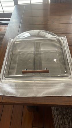 2 serving in one picnic container with beautiful large top.