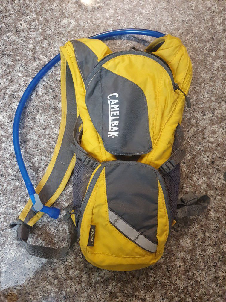 Camelback Yellow Gray Backpack W/ Hydration Pack Hiking Camping H2O Rogue