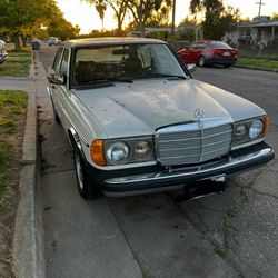 1981 Mercedes-Benz 300