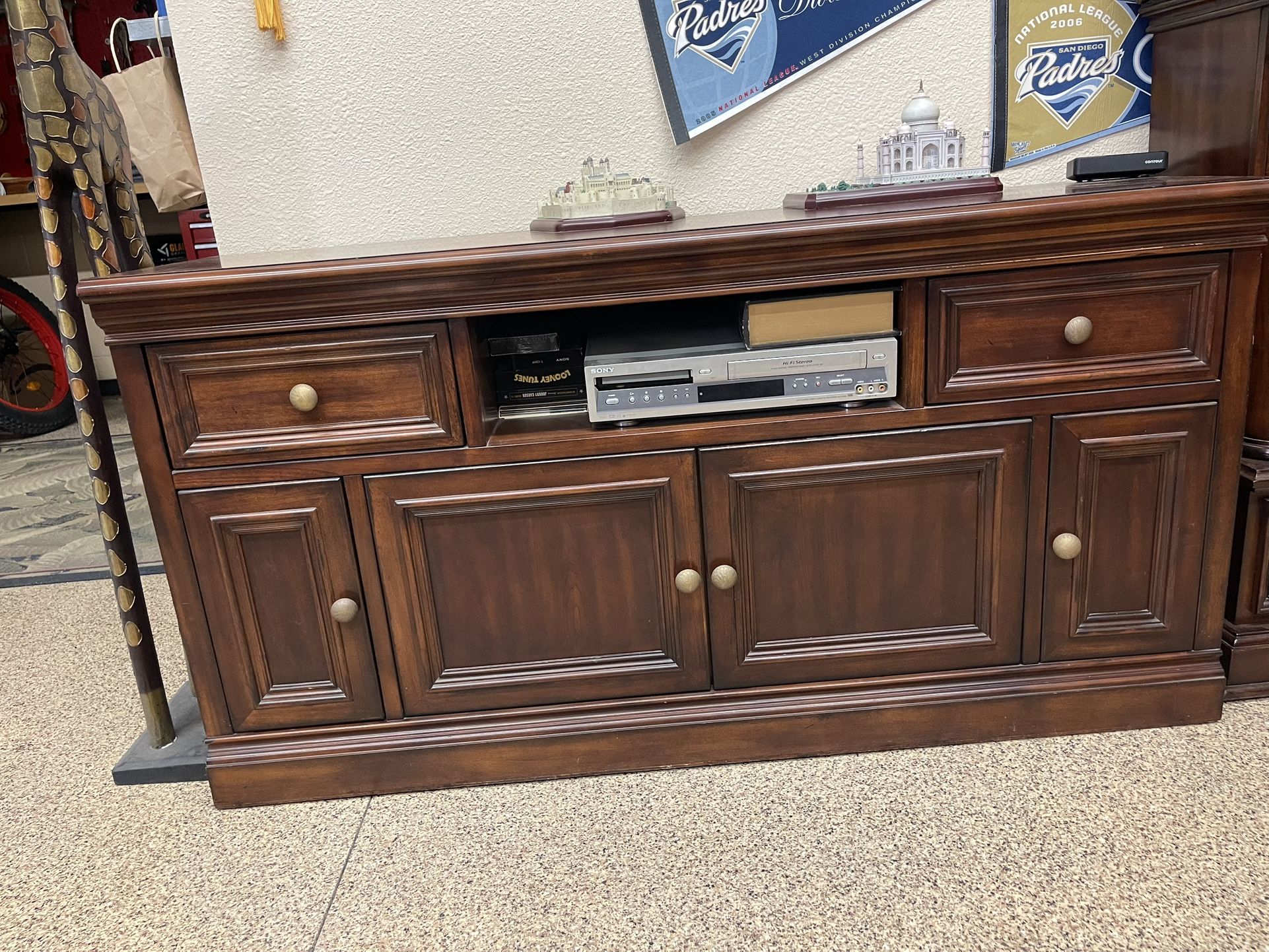 Console Entertainment Sofa Table
