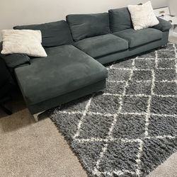 Grey L Sectional Couch W Rug & Pillows 