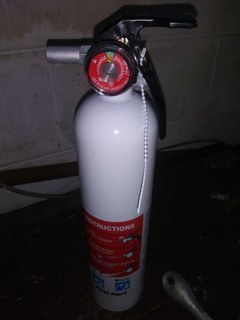 Boat fire extinguisher