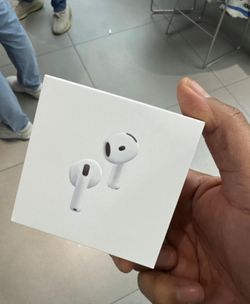 AirPod 4s