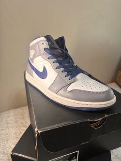 AJ1 Mid