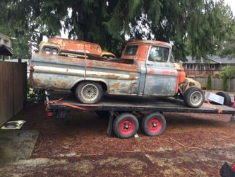 1958 Chevrolet Apache Fleetside Pickup