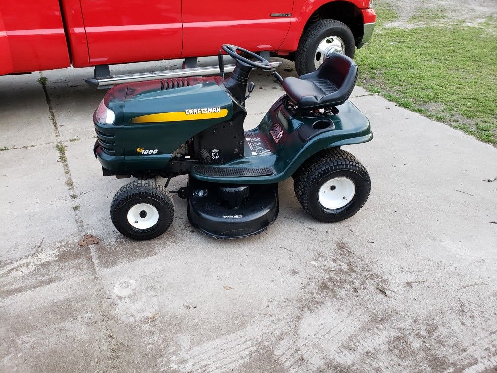 Craftsman LT1000 Riding Lawn Mower