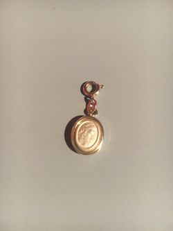 Gold pendant for sale