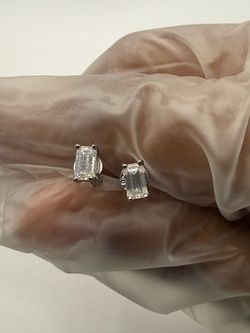 VVS1 Moissanite Earrings Emerald Cut 0.5 Carat S925 silver