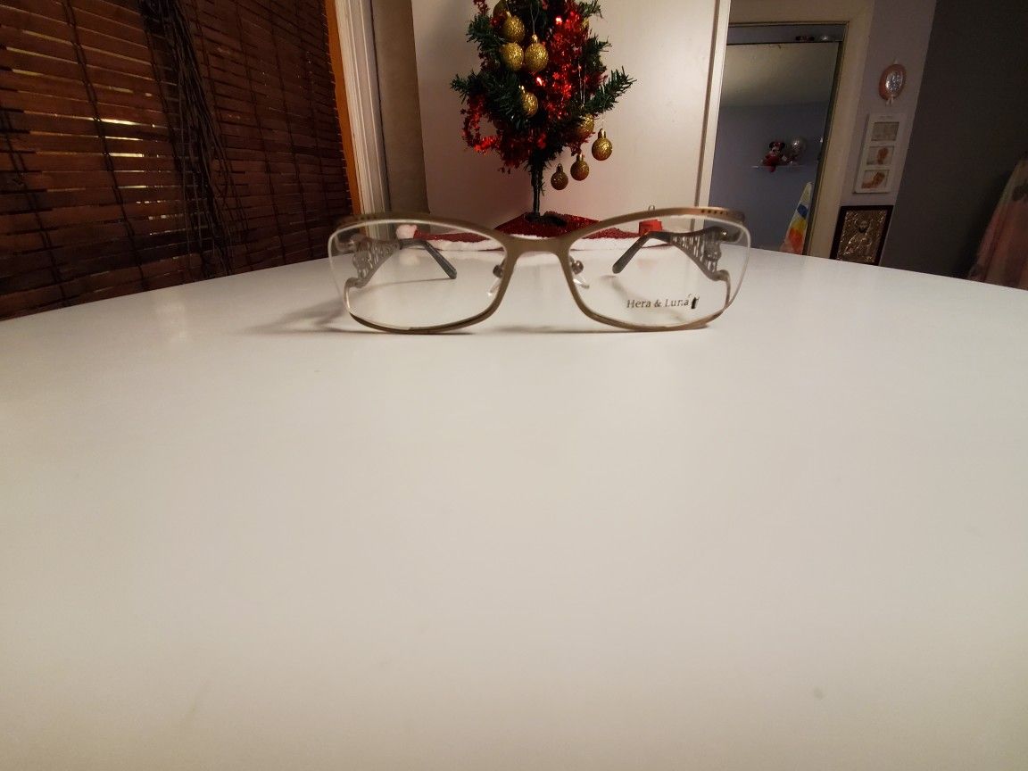 EYEGLASSES