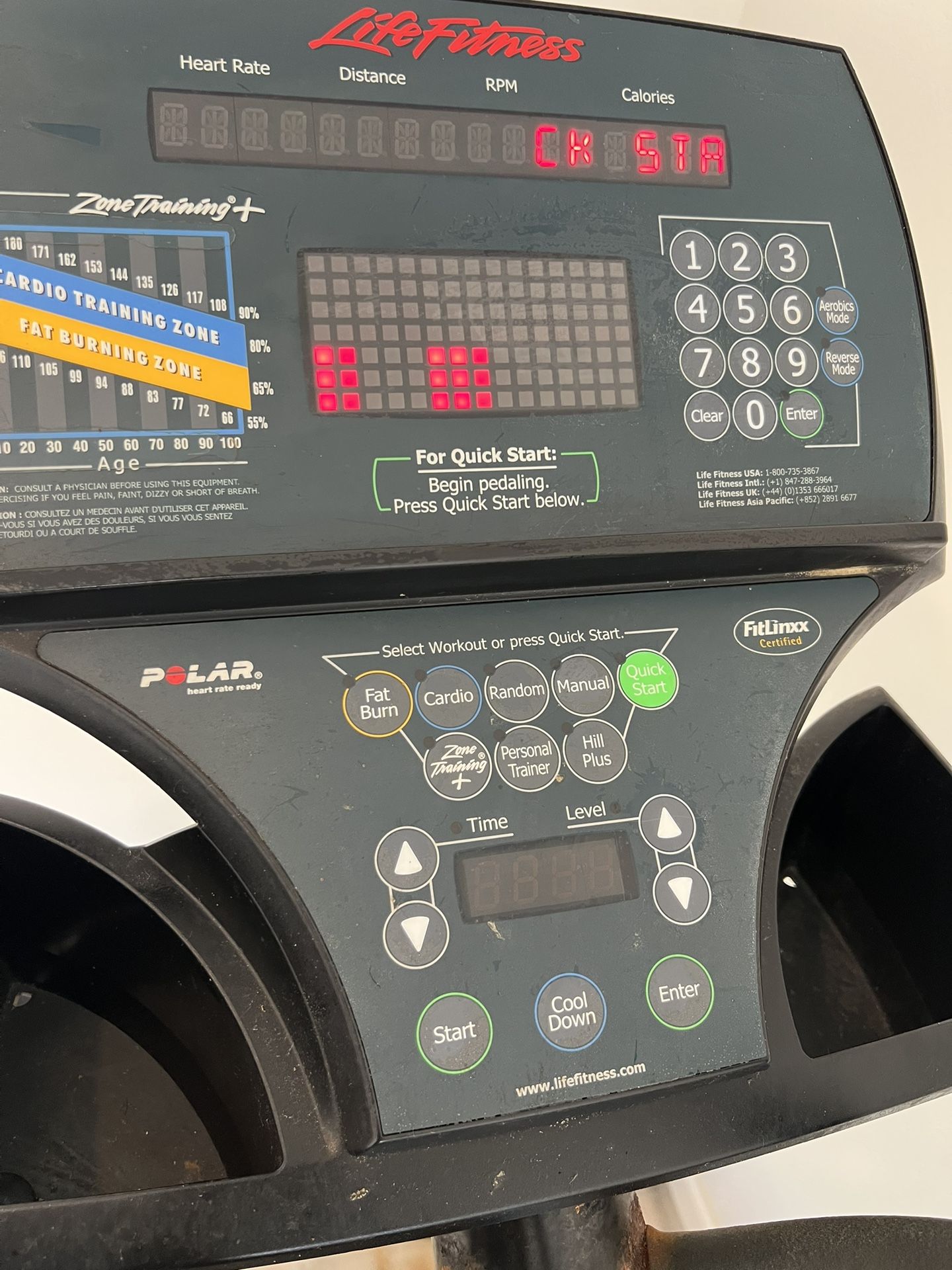 Life fitness 9500 HRS Elliptical Machine With Very Good Condition
