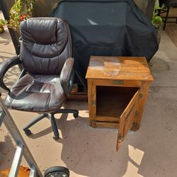 Free End Table / .gratis Mesa De Noche....