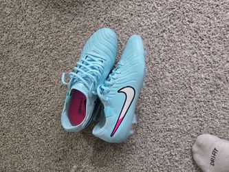 NEW NIKE ELITE 7.5 SIZE