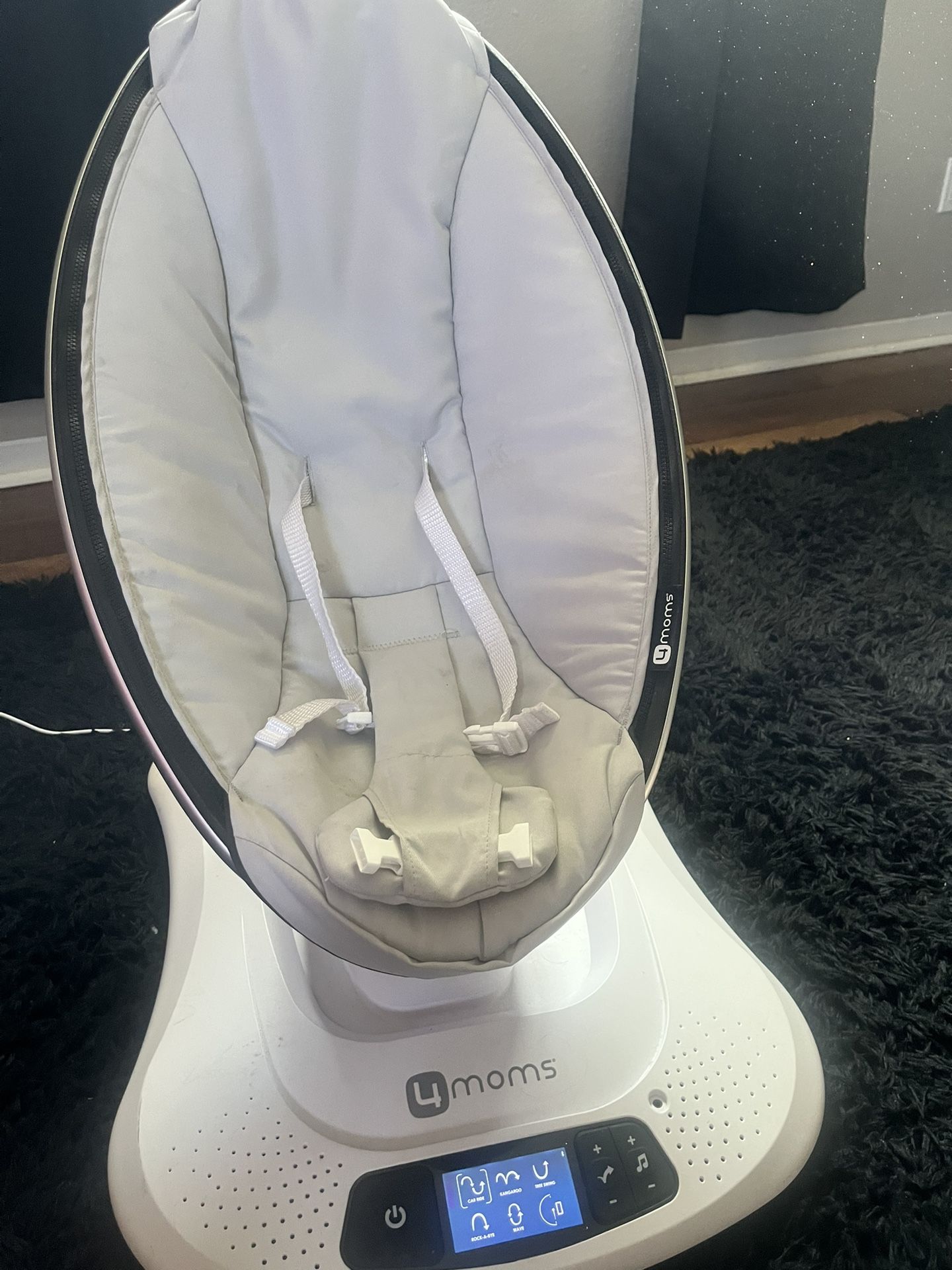 4 moms Swing