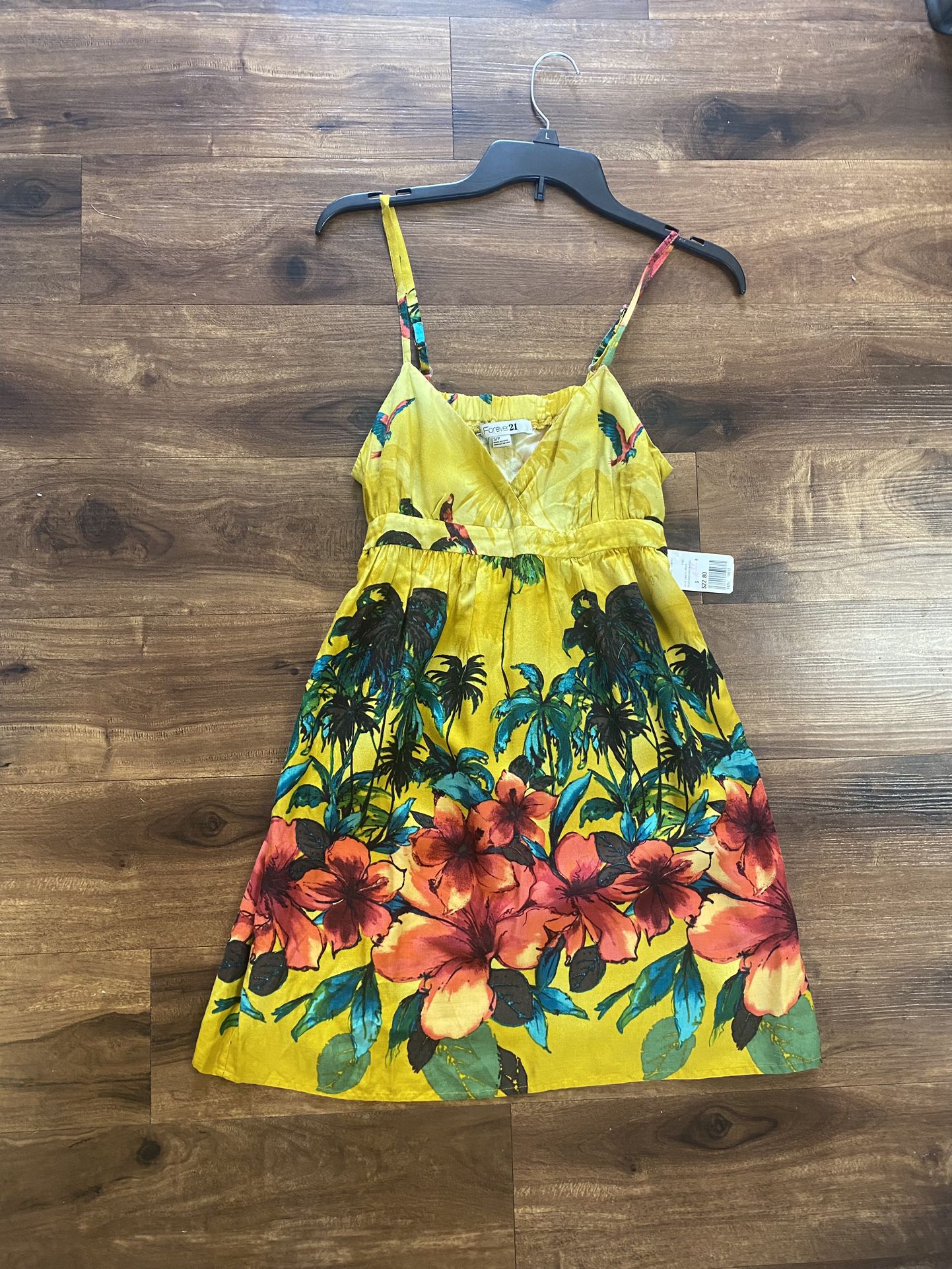 Brand New Woman’s Forever 21 brand Yellow Floral Dress Up For Sale 