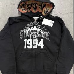 Supreme Hoodie