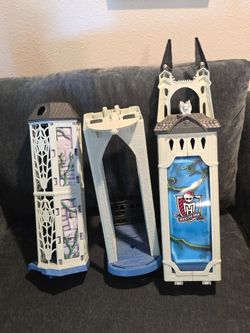 Monster High Deadluxe High School Playset - Parts or Modding
