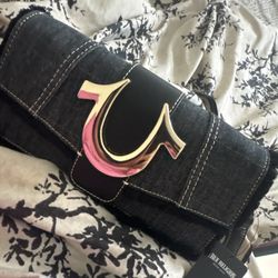 Viral real true religion bag, with tags! 