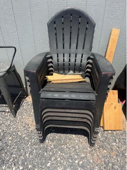 6 plastic chairs