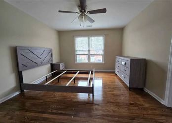 Rustic Grey 4-Piece Bedroom Set. King / Queen