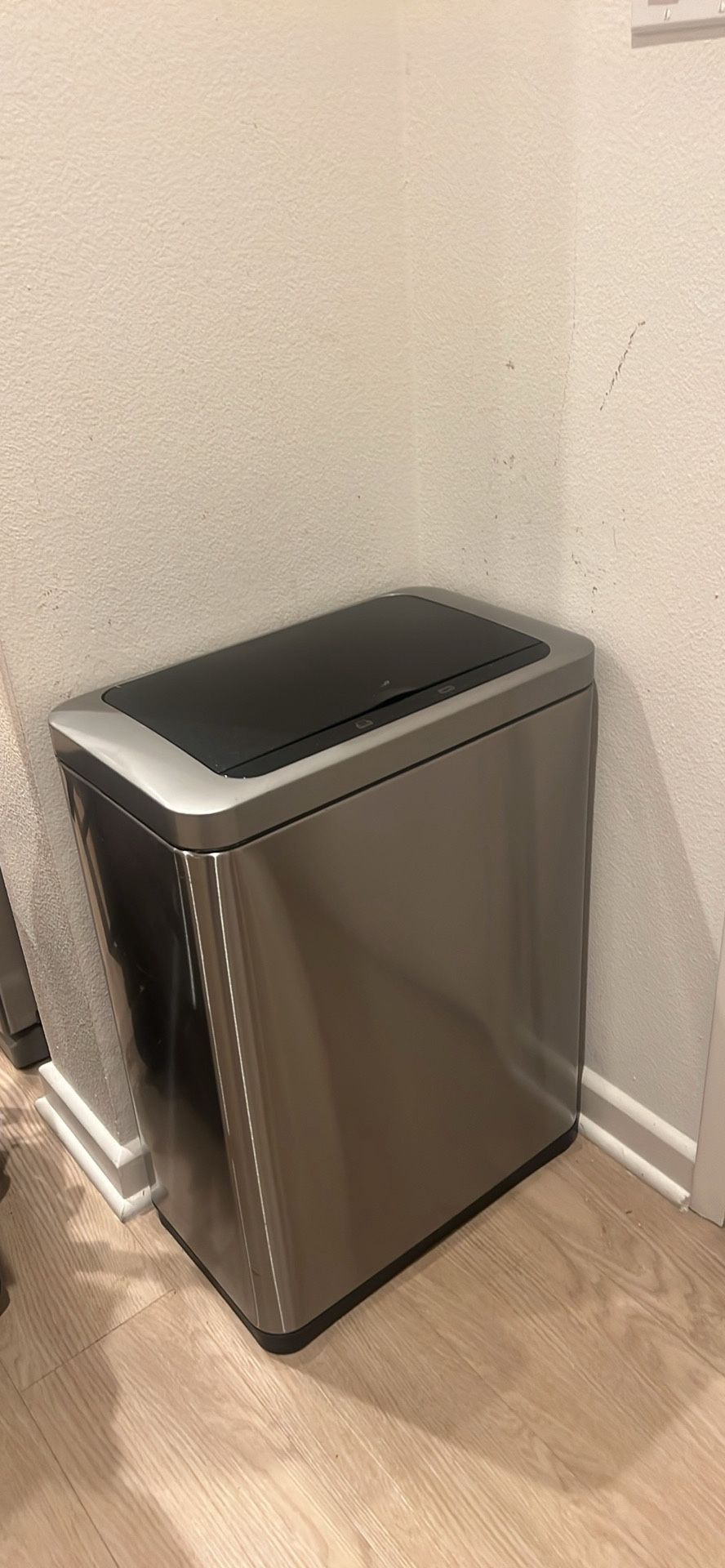 Large Kitchen Trash Can 