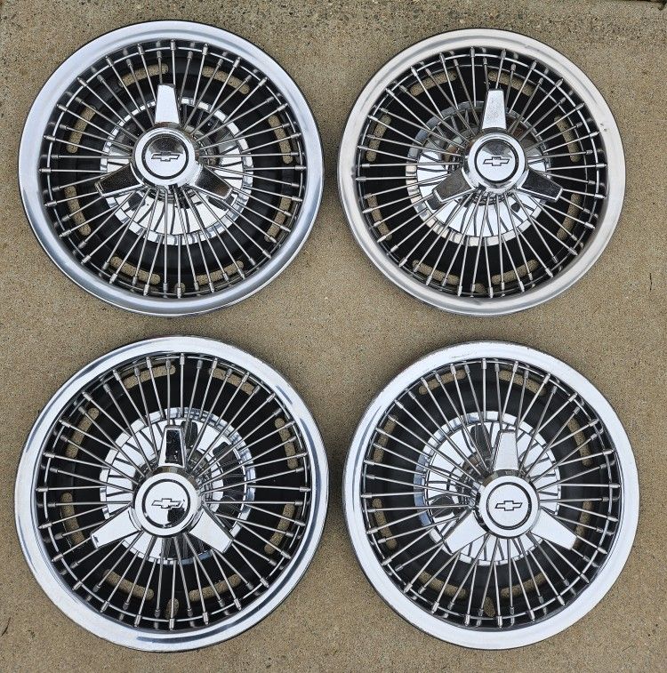 Hubcaps 3 Bar Wire Spoke 14" Chevy 