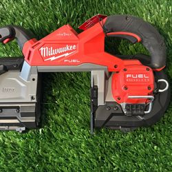 Milwaukee M18 FUEL 18V Lithium-Ion Brushless Cordless Deep Cut Band Saw (Tool Only)
