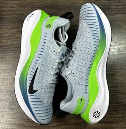NIKE INFINITY SZ. 11, 11.5, 12