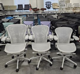 BRAND NEW HERMAN MILLER REMASTERED AERON AND CLASSIC AERON SIZE