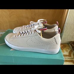 Nike SB Blazers Low Mens 8