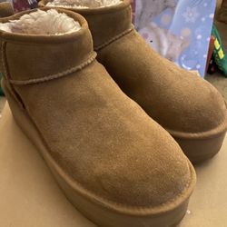 Women’s Platform Uggs 