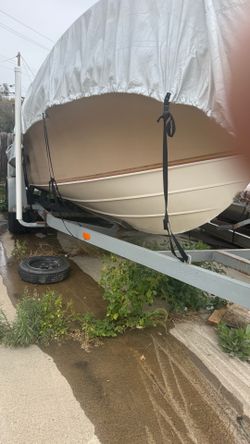 22 foot Chriscraft Cuddy cabin