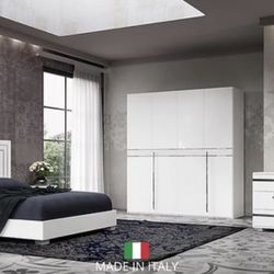 Italian Modern Luxury 4 Pcs White Bedroom Set Queen Size 