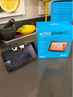 Amazon Alexa Echo Bundle – Echo Show 8 (1st Gen), Echo Show 5 (2nd Gen) & 2 Echo Dot 5th Gen Speakers – Complete Set