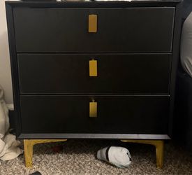 Dresser set